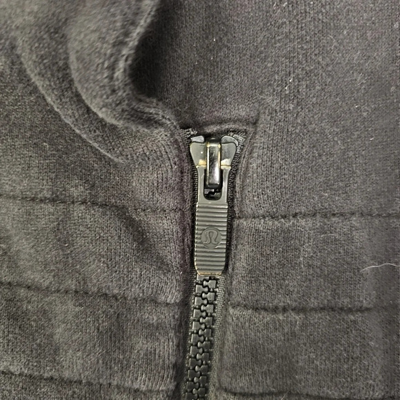 Lululemon jacket - Picture 9 of 12